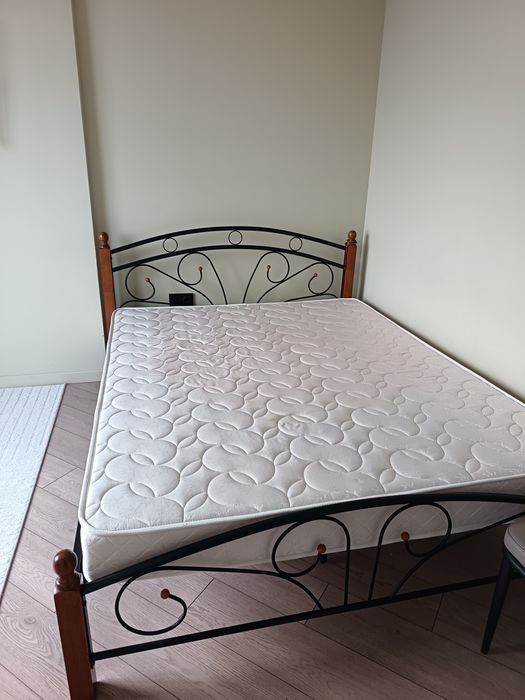 Кровать двухспальная