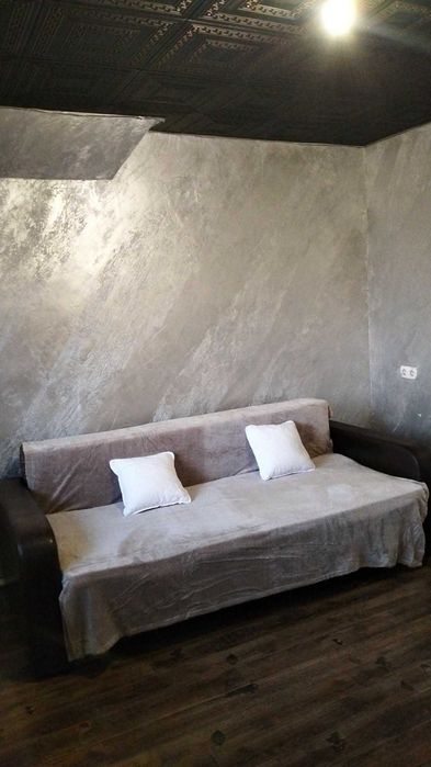 Închiriez apartament cu 2 camere