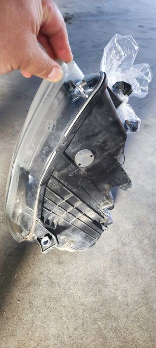 Far dreapta xenon volkswagen vw passat b6 sedan 4x4 BMP 2.0 TDI