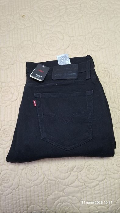 Blugi LEVI'S, modelul 514,mărimea W34, noi, cu etichetă
