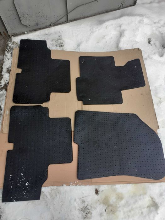 Presuri / covorase auto cauciuc pt. KIA Carens,an 2013 - 2019