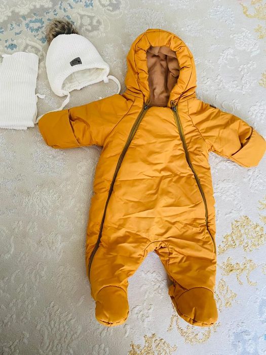 Продам комбинезон для малыша