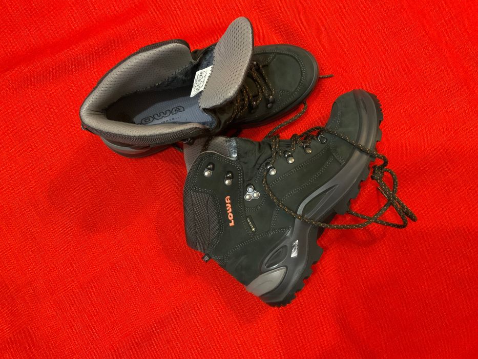 Lowa gore-tex-оригинлни обувки 40 номер