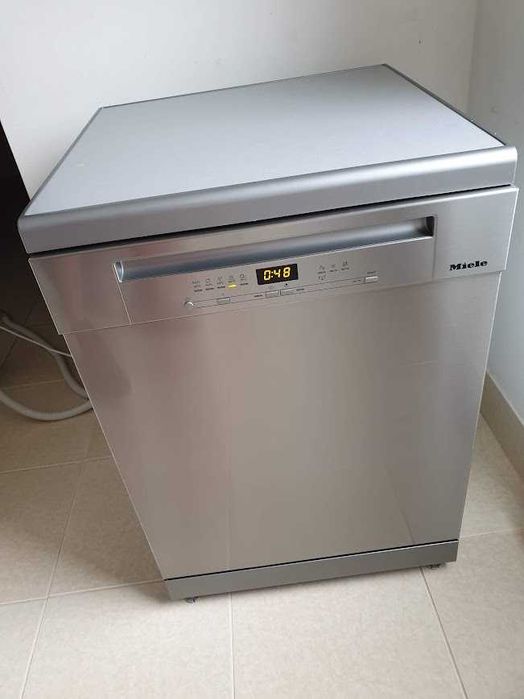 Инокс - Съдомиялна Miele - Auto Open - 14 Комплекта - Свободностояща