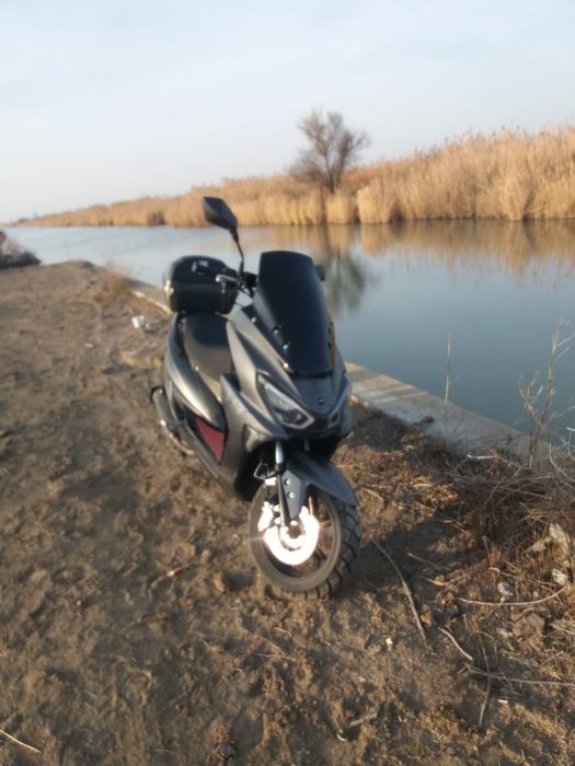 Скутер макси 175 куб