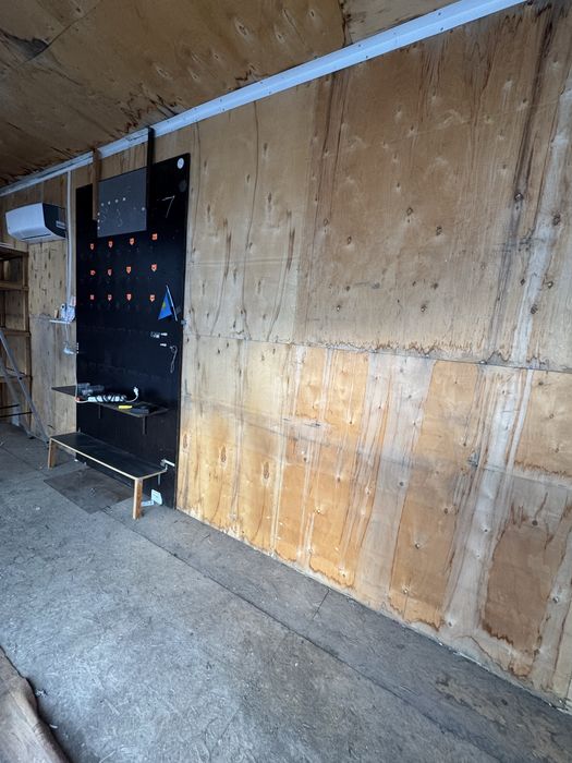 Продам бутик в хорошем состояние, самовывоз