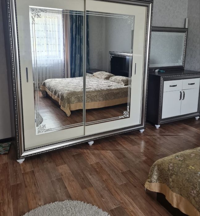 Спальный гарнитур дерево