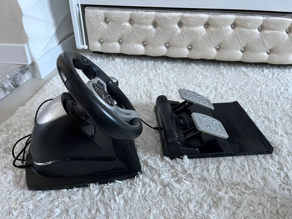 Волан и педали за PlayStation 4