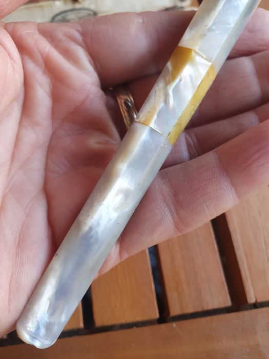 Port țigaret vechi din sidef