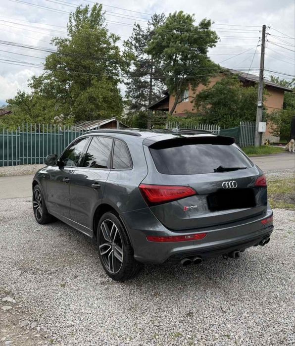 Audi SQ5 15 900 € ; 167000 км
