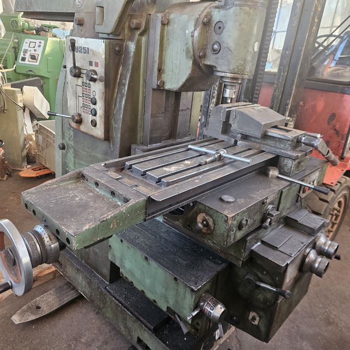 оборудвана металообработваща фреза фу 251