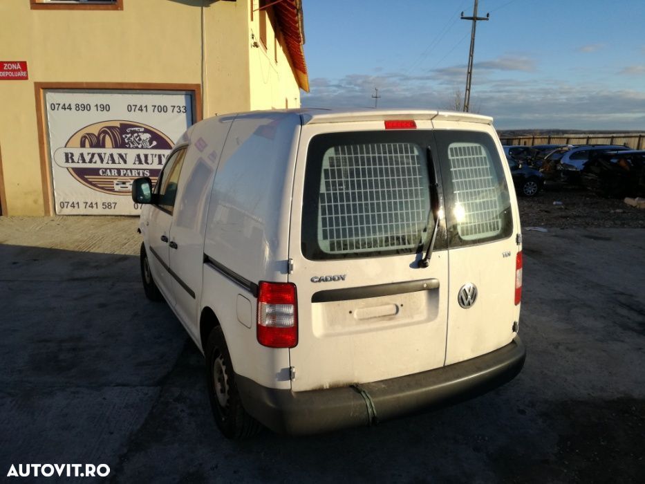 Dezmembrez / Dezmembrari Volkswagen Eos