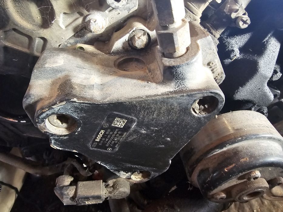 Pompa inalte Mercedes-Benz Sprinter II A6460700401 0445010143 2.2 CDI