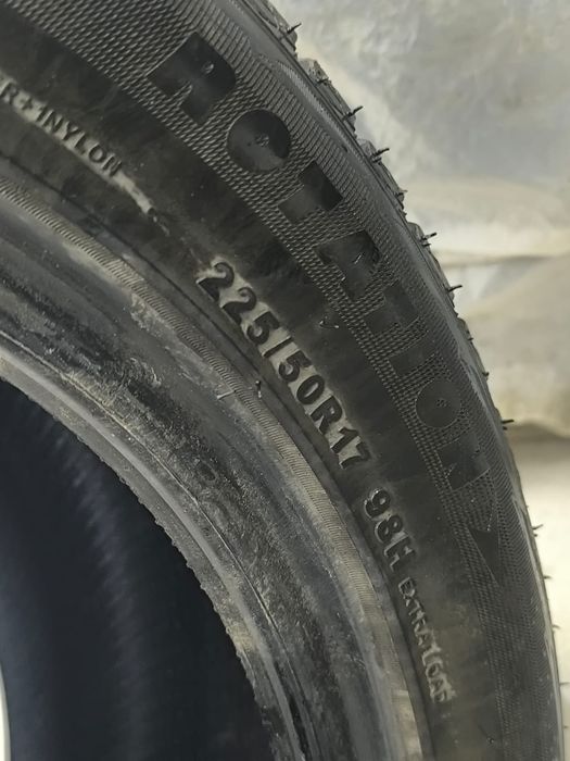 Продам две шины липучки 225/50/R 17