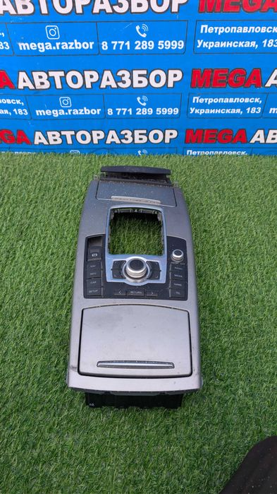 Блок управления мультимедиа на Ауди А6С6 / Audi A6C6