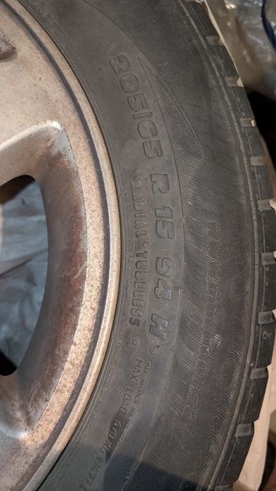 Гуми с джанти 4х100 - 175/70 R13 82T, 185/60 R14 82H, 4х114.3 - 205/65 R15 94H