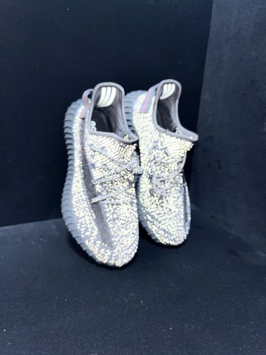 Продам кроссовки Yeezy Boost 350