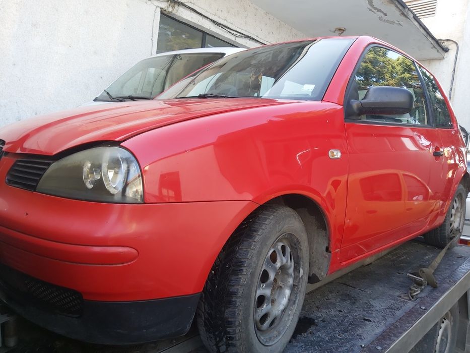 Сеат Ароса 1000 кубика- бензин 2004 г