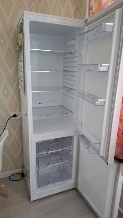 Холодильник Artel