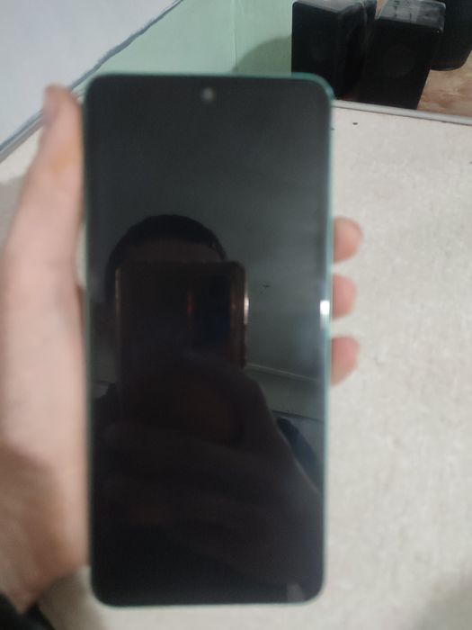 Huawei nova 12i. karopka bor. Hudo hohlasa mazza qilib ishlatadi.