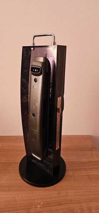 REDUCERE Broasca usa Smart recunoastere faciala - TRANSPORT GRATUIT