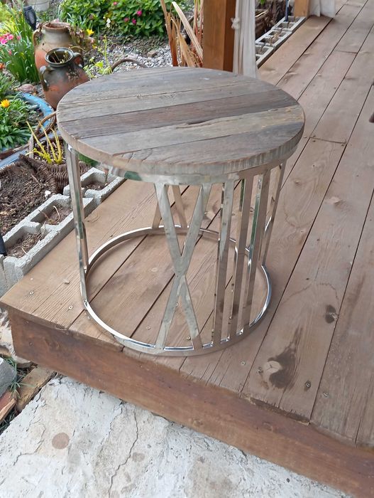 Масичка с плот от естествена дървесина