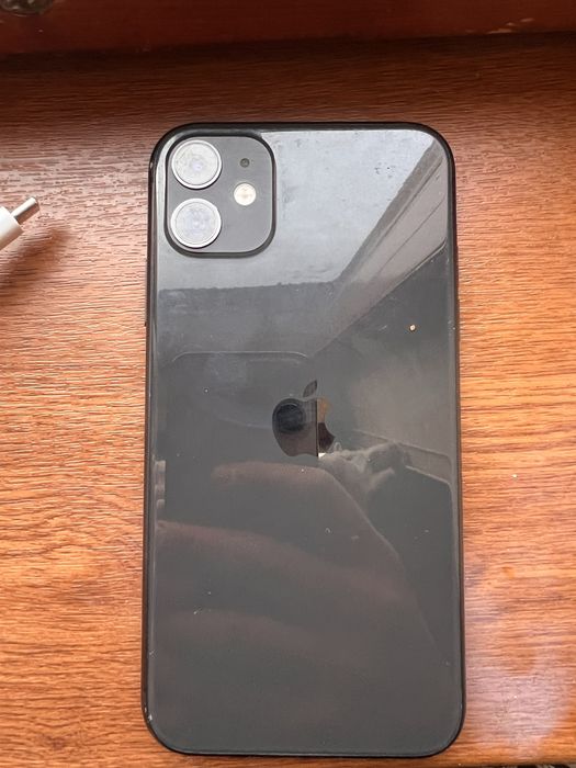Iphone 11 в хорошем состоянии