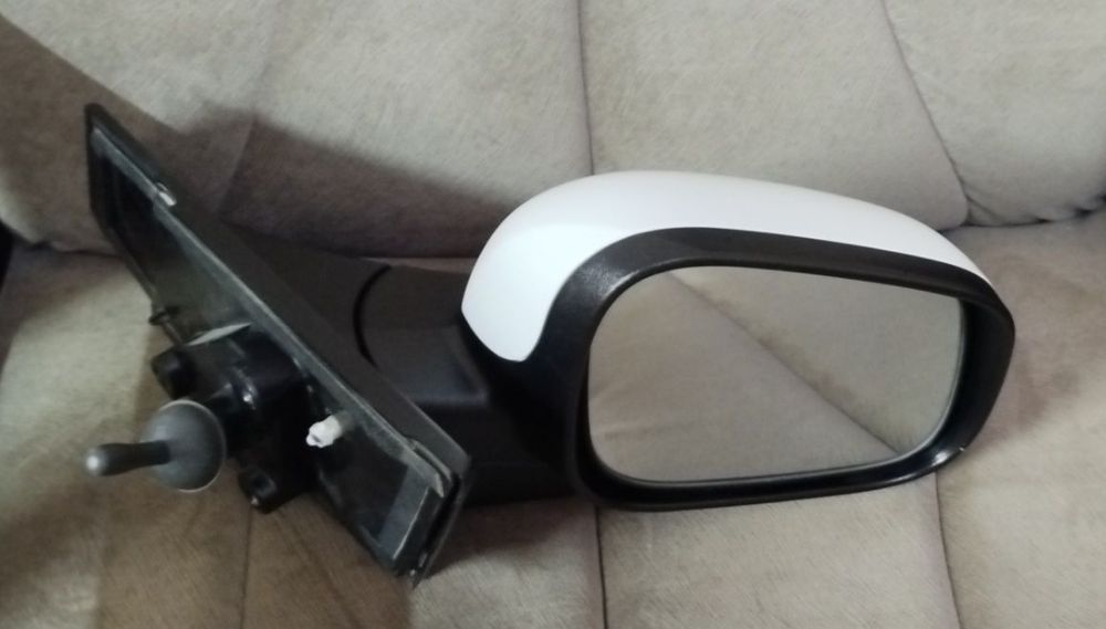 Спарк боковое зеркало. G.M