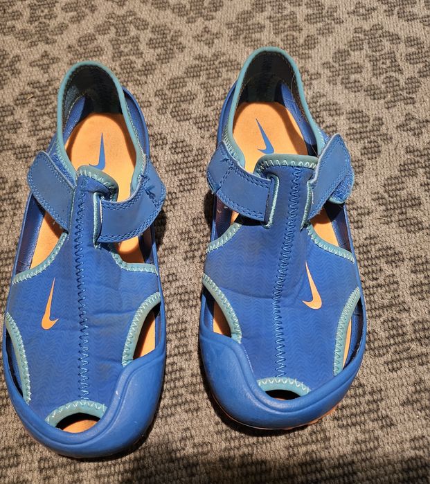 Спортни обувки и сандали Nike