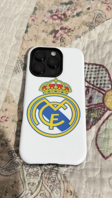 Продаю Айфон 16 про