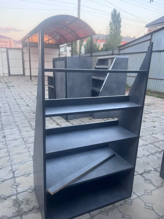 Продам мебель для магазина