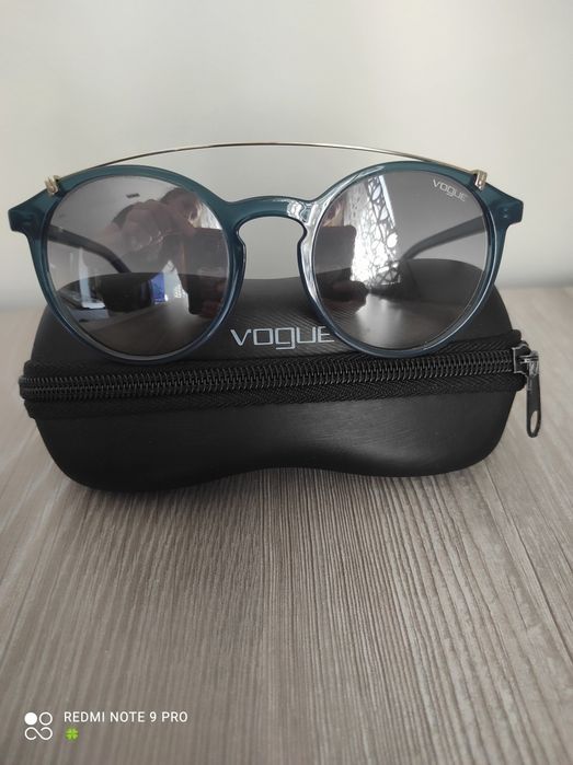 Слънчеви очила Vogue- 18 €