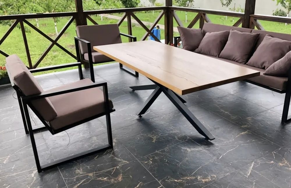 La  comandă leagane (balansoar) mese,bănci,foișoare din lemn