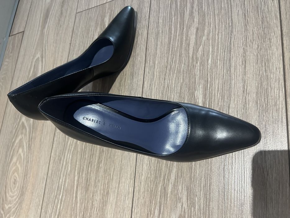 Туфли charles & keith