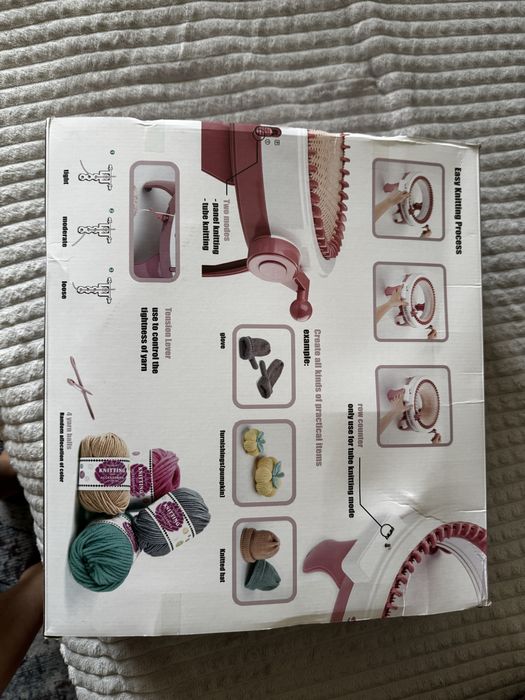 Продам вязальную машинку