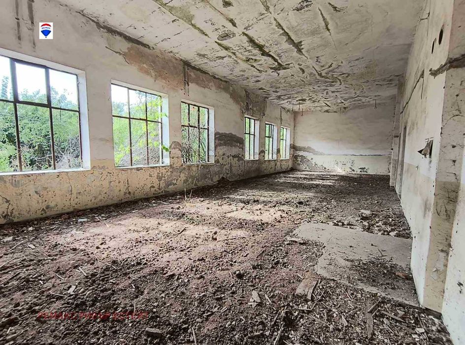 Бизнес имот за продажба в с. Тертер