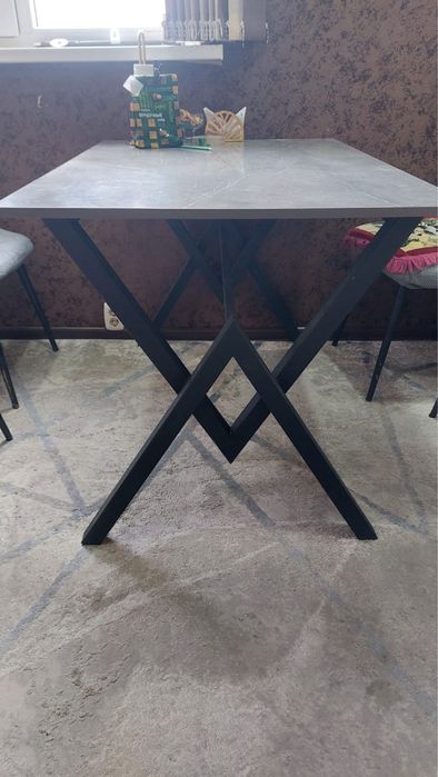 Продам стол со стульями