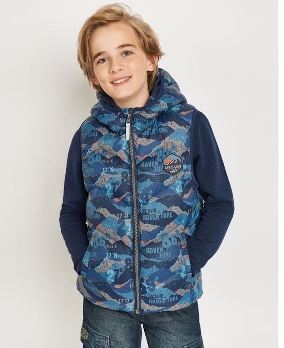 Жилетка новая, 140-146