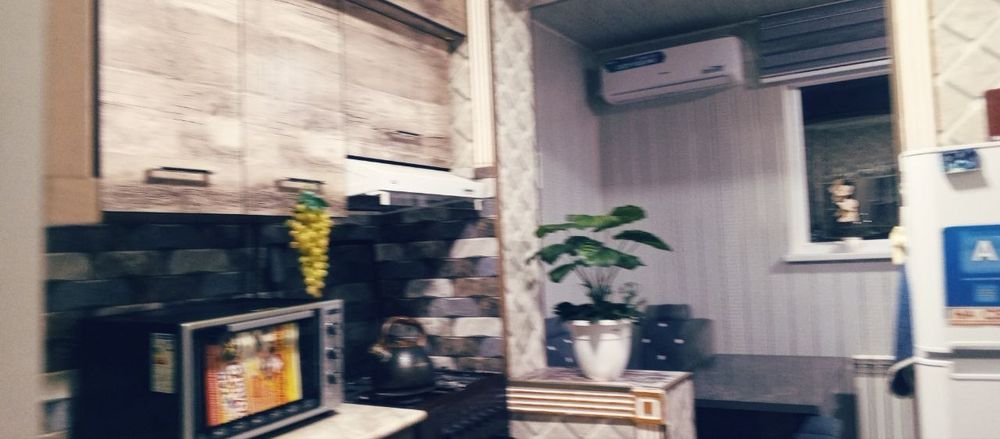 Продаётся квартира Ахангаран   4 мкрне  3 комнатная  рядом садик школа