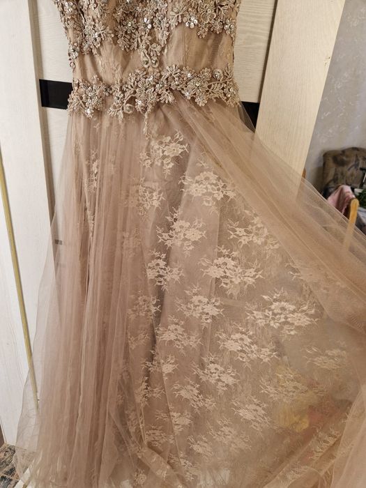 Продается вечернее платье