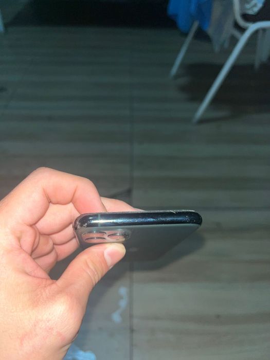 продается iphone 11 pro