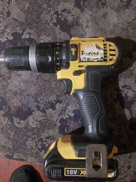 Dewalt DCD785 Винтоверт с батерия
