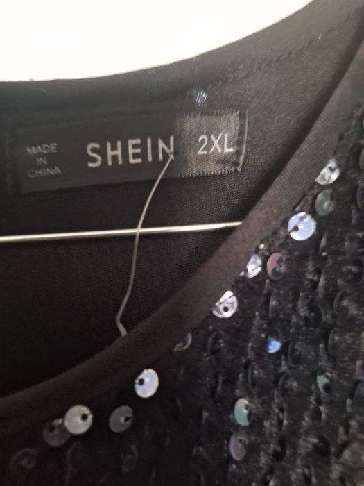 Rochie XXL catifea si paiete