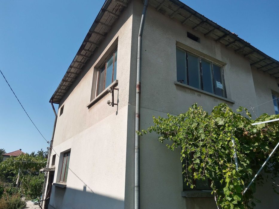 Къща.2-ри етаж в Град Генерал Тошево.