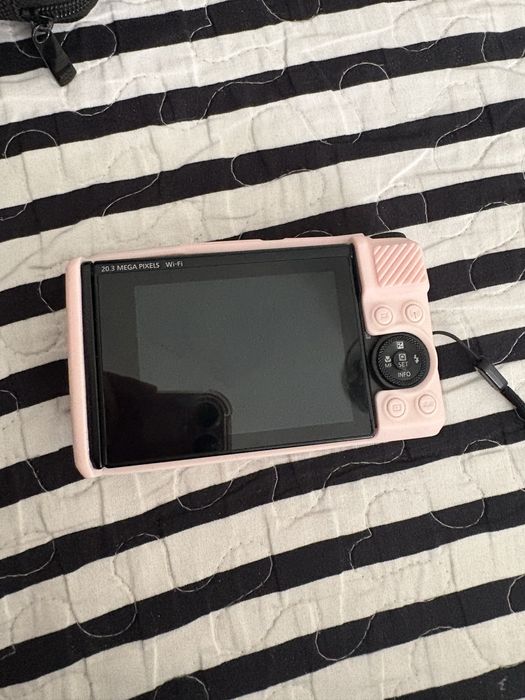 Продаю камеру canon 740hs