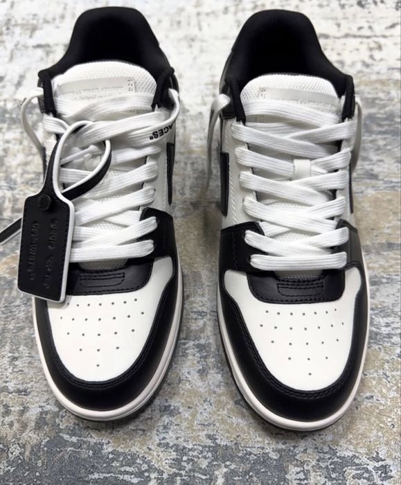 Off-White out of office