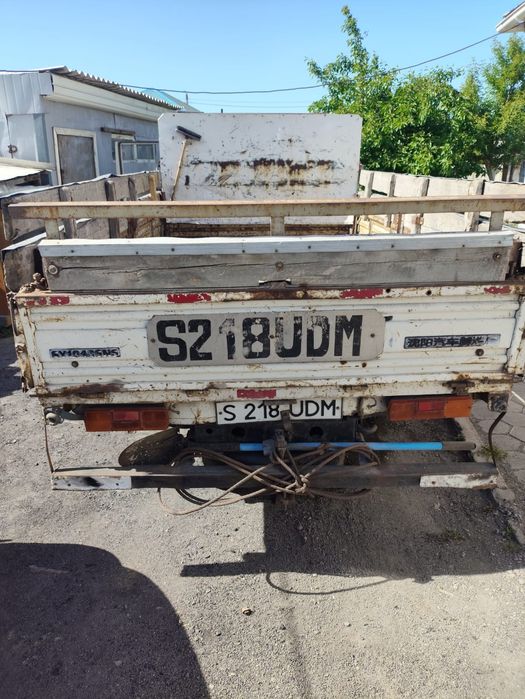 Продам бортовой грузовик Jinbei