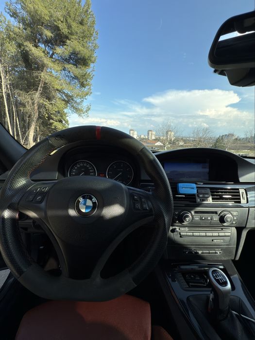 Bmw e90 2010 245к.с.
