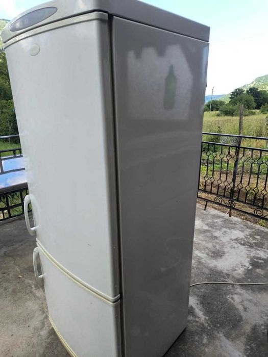 Хладилник с фризер gorenje 156см