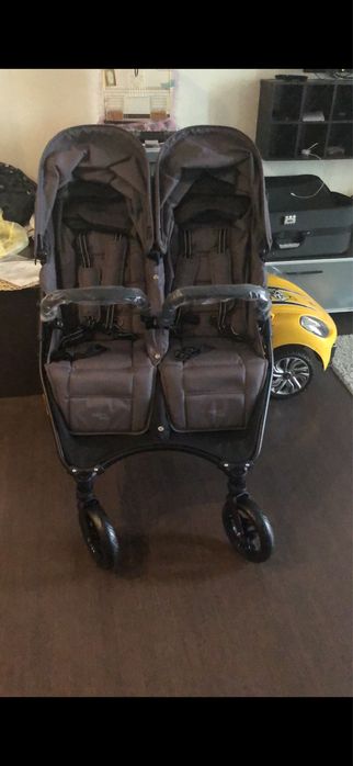 Продам коляску для двойни